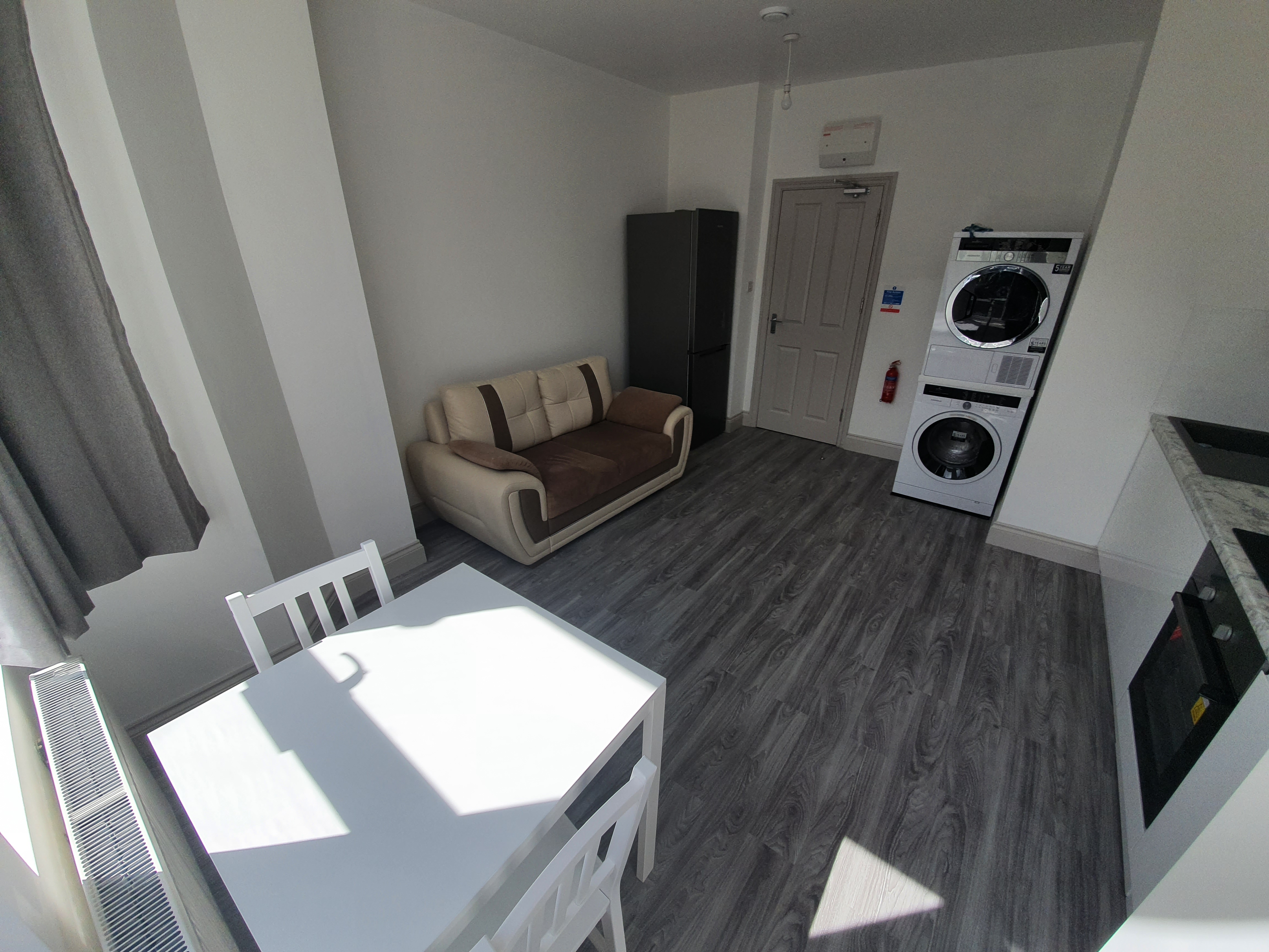 Bright Spacious 1 bedroom flat. All bills included — photo 7